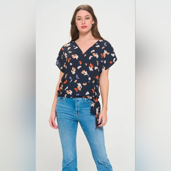 West K Dallas Side Tie Dolman Sleeve Navy Floral Wrap Blouse. NWT. Size Large. - Picture 7 of 9